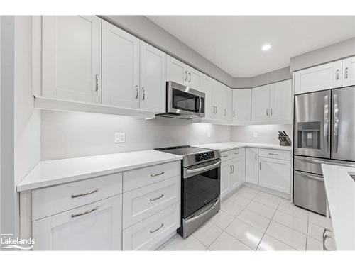 964 Wright Drive, Midland, ON - Indoor Photo Showing Kitchen