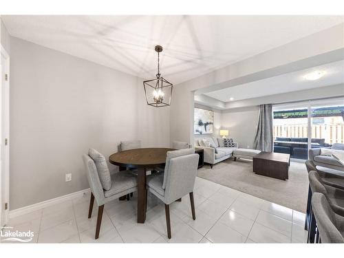 964 Wright Drive, Midland, ON - Indoor Photo Showing Dining Room