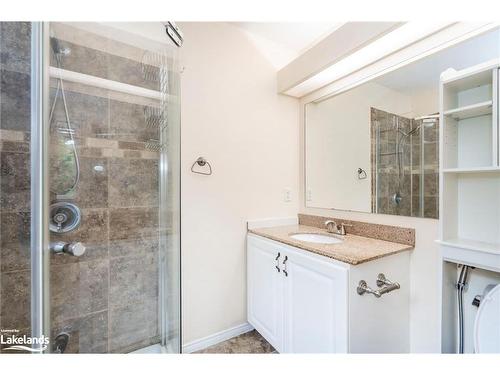 5 Hallen Drive, Penetanguishene, ON - Indoor Photo Showing Bathroom