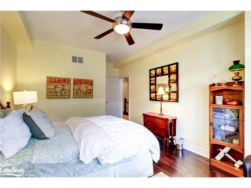 7 Collship Lane, Collingwood, ON - Indoor Photo Showing Bedroom