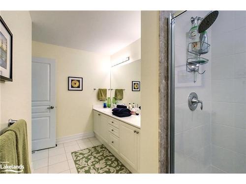 7 Collship Lane, Collingwood, ON - Indoor Photo Showing Bathroom