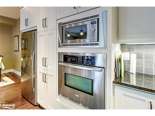 7 Collship Lane, Collingwood, ON - Indoor Photo Showing Kitchen