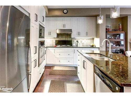 7 Collship Lane, Collingwood, ON - Indoor Photo Showing Kitchen With Double Sink