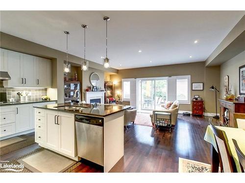 7 Collship Lane, Collingwood, ON - Indoor Photo Showing Kitchen With Double Sink With Upgraded Kitchen