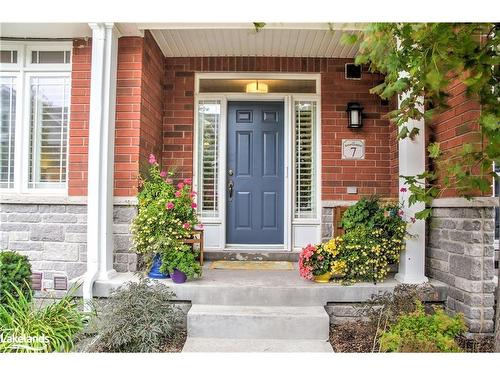 7 Collship Lane, Collingwood, ON - Outdoor With Facade