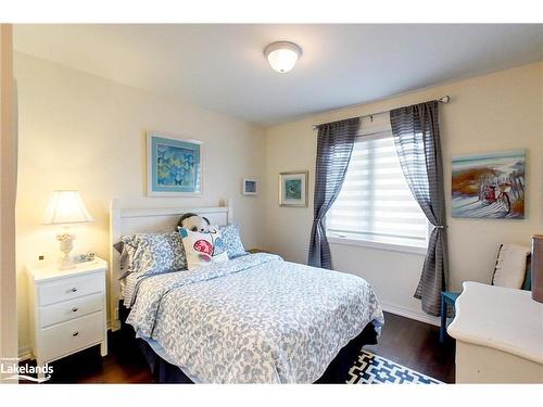 7 Collship Lane, Collingwood, ON - Indoor Photo Showing Bedroom