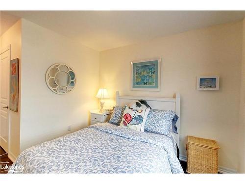 7 Collship Lane, Collingwood, ON - Indoor Photo Showing Bedroom