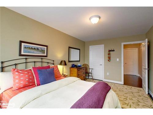 7 Collship Lane, Collingwood, ON - Indoor Photo Showing Bedroom