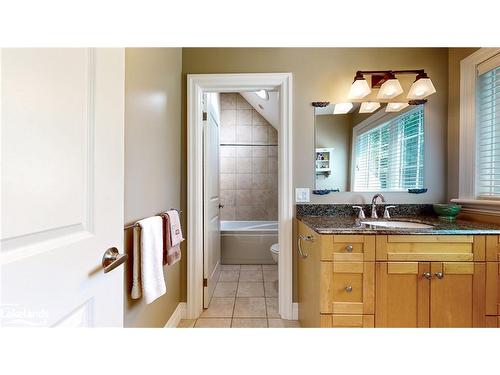 213 Camperdown Road, The Blue Mountains, ON - Indoor Photo Showing Bathroom