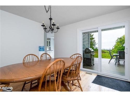 8 Glen Forest Trail, Tiny, ON - Indoor Photo Showing Dining Room