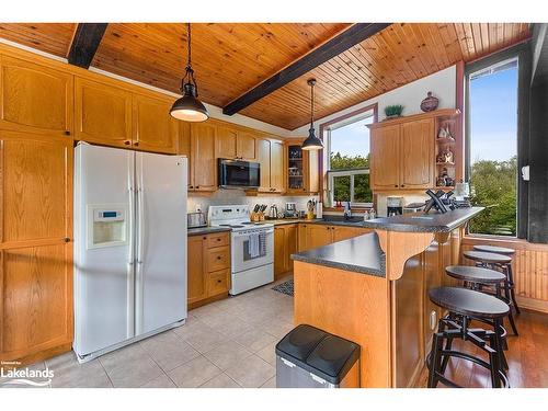 121 Birch View Trail, The Blue Mountains, ON - Indoor Photo Showing Kitchen