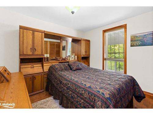 121 Birch View Trail, The Blue Mountains, ON - Indoor Photo Showing Bedroom