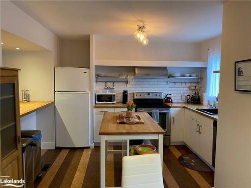 345 Napier Street, Collingwood, ON - Indoor Photo Showing Kitchen