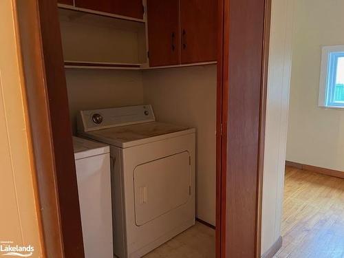 18 Montreal Avenue, South River, ON - Indoor Photo Showing Laundry Room