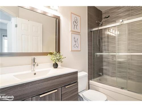 25 Starboard Road, Collingwood, ON - Indoor Photo Showing Bathroom