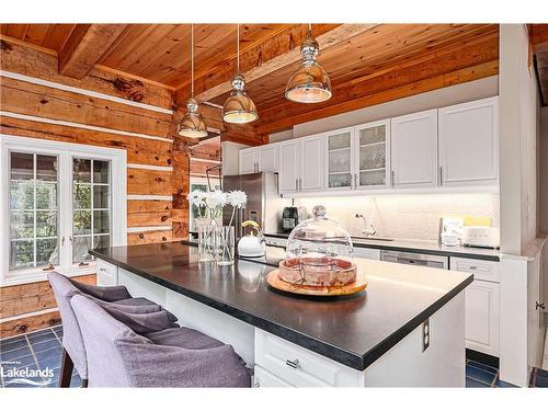 118 Heritage Drive, The Blue Mountains, ON - Indoor Photo Showing Kitchen