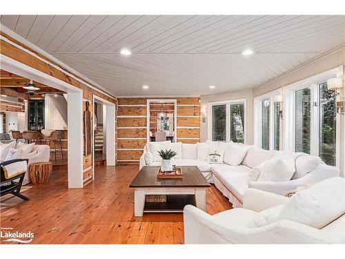 118 Heritage Drive, The Blue Mountains, ON - Indoor Photo Showing Living Room