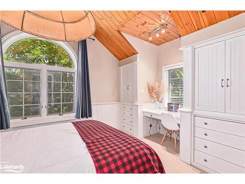 118 Heritage Drive, The Blue Mountains, ON - Indoor Photo Showing Bedroom