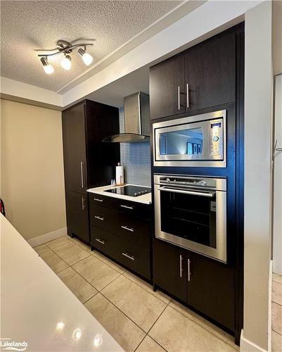 5105-5107-9 Harbour Street E, Collingwood, ON - Indoor Photo Showing Kitchen With Upgraded Kitchen