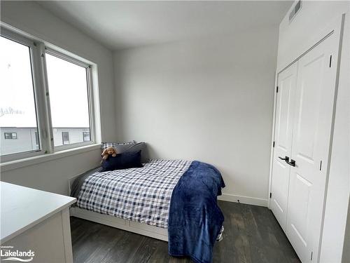 407-20 Beckwith Lane, The Blue Mountains, ON - Indoor Photo Showing Bedroom