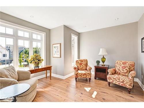 126 West Ridge Drive, The Blue Mountains, ON - Indoor Photo Showing Living Room