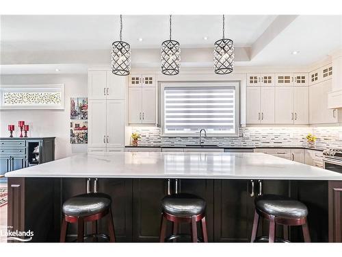 126 West Ridge Drive, The Blue Mountains, ON - Indoor Photo Showing Kitchen With Upgraded Kitchen