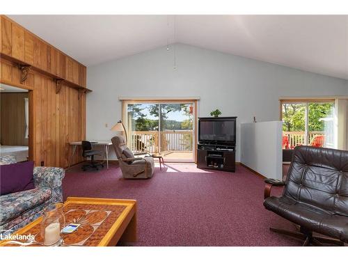 30 Hillside Drive, Nobel, ON - Indoor Photo Showing Living Room