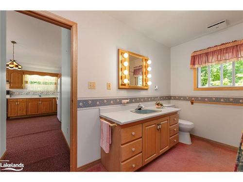 30 Hillside Drive, Nobel, ON - Indoor Photo Showing Bathroom