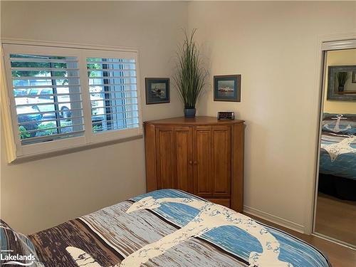 432 Mariners Way, Collingwood, ON - Indoor Photo Showing Bedroom