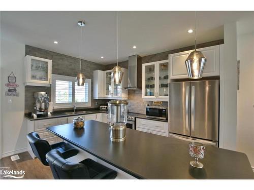 20 Bianca Crescent, Wasaga Beach, ON - Indoor Photo Showing Kitchen