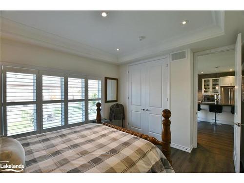 20 Bianca Crescent, Wasaga Beach, ON - Indoor Photo Showing Bedroom