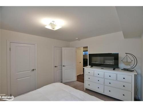 20 Bianca Crescent, Wasaga Beach, ON - Indoor Photo Showing Bedroom