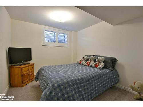 20 Bianca Crescent, Wasaga Beach, ON - Indoor Photo Showing Bedroom