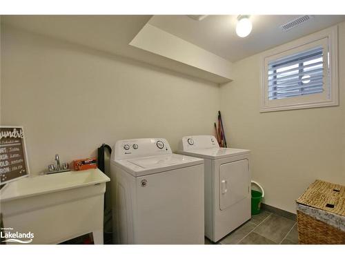 20 Bianca Crescent, Wasaga Beach, ON - Indoor Photo Showing Laundry Room