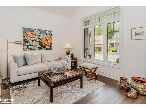 51 Selkirk Drive, Huntsville, ON - Indoor Photo Showing Living Room