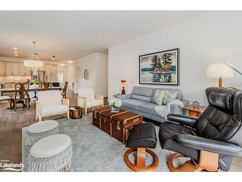 51 Selkirk Drive, Huntsville, ON - Indoor Photo Showing Living Room