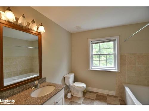 243 River Road East, Wasaga Beach, ON - Indoor Photo Showing Bathroom