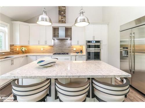 38 Carpenter Street, Collingwood, ON - Indoor Photo Showing Kitchen With Upgraded Kitchen