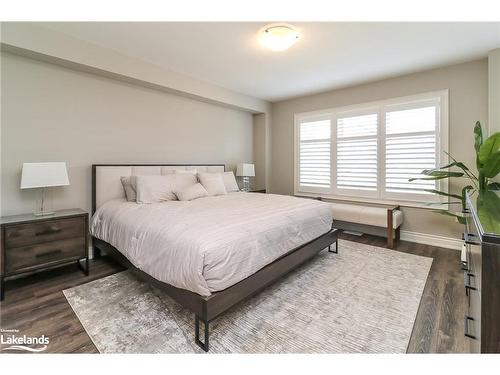 38 Carpenter Street, Collingwood, ON - Indoor Photo Showing Bedroom