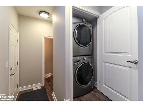 38 Carpenter Street, Collingwood, ON - Indoor Photo Showing Laundry Room