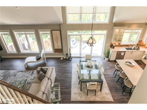 38 Carpenter Street, Collingwood, ON - Indoor Photo Showing Living Room