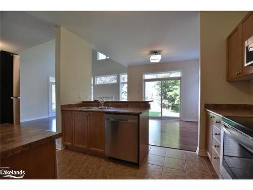 38 Clubhouse Drive, Collingwood, ON - Indoor Photo Showing Kitchen With Double Sink