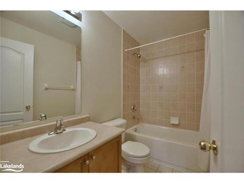 38 Clubhouse Drive, Collingwood, ON - Indoor Photo Showing Bathroom