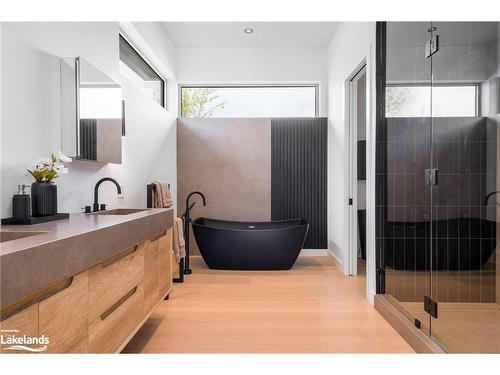 104 Grindelwald Court, The Blue Mountains, ON - Indoor Photo Showing Bathroom