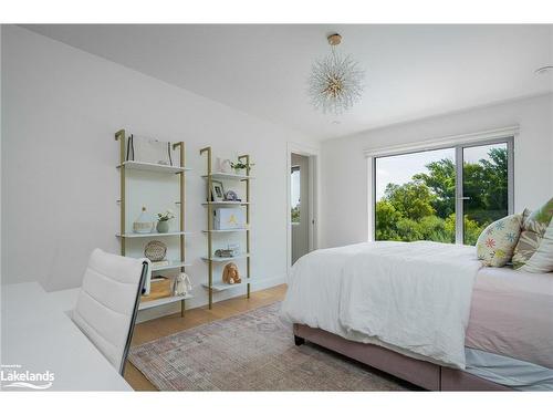 104 Grindelwald Court, The Blue Mountains, ON - Indoor Photo Showing Bedroom