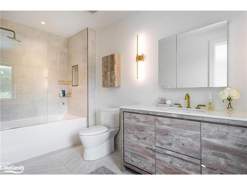 104 Grindelwald Court, The Blue Mountains, ON - Indoor Photo Showing Bathroom