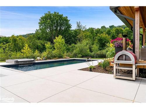 104 Grindelwald Court, The Blue Mountains, ON - Outdoor With In Ground Pool