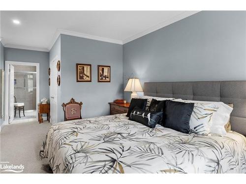 104-140 Cedar Island Road, Orillia, ON - Indoor Photo Showing Bedroom