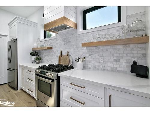 701 Sixth Street, Collingwood, ON - Indoor Photo Showing Kitchen