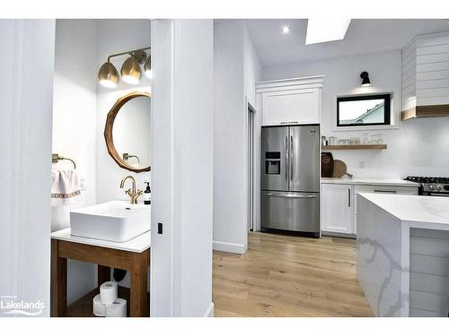 701 Sixth Street, Collingwood, ON - Indoor Photo Showing Kitchen With Upgraded Kitchen